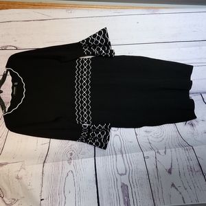 Nina Leonard black dress in excellent condition